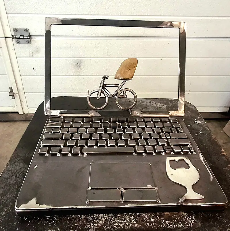 Laptop metal art Laptop metal art